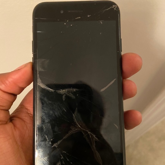 iPhone 7 Black - Picture 3 of 7